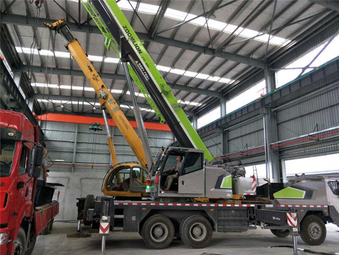 大英县高空车出租需要注意哪些安全事项？