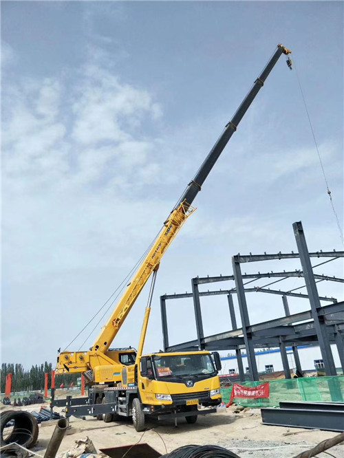 大英县超高层建筑钢结构吊装案例